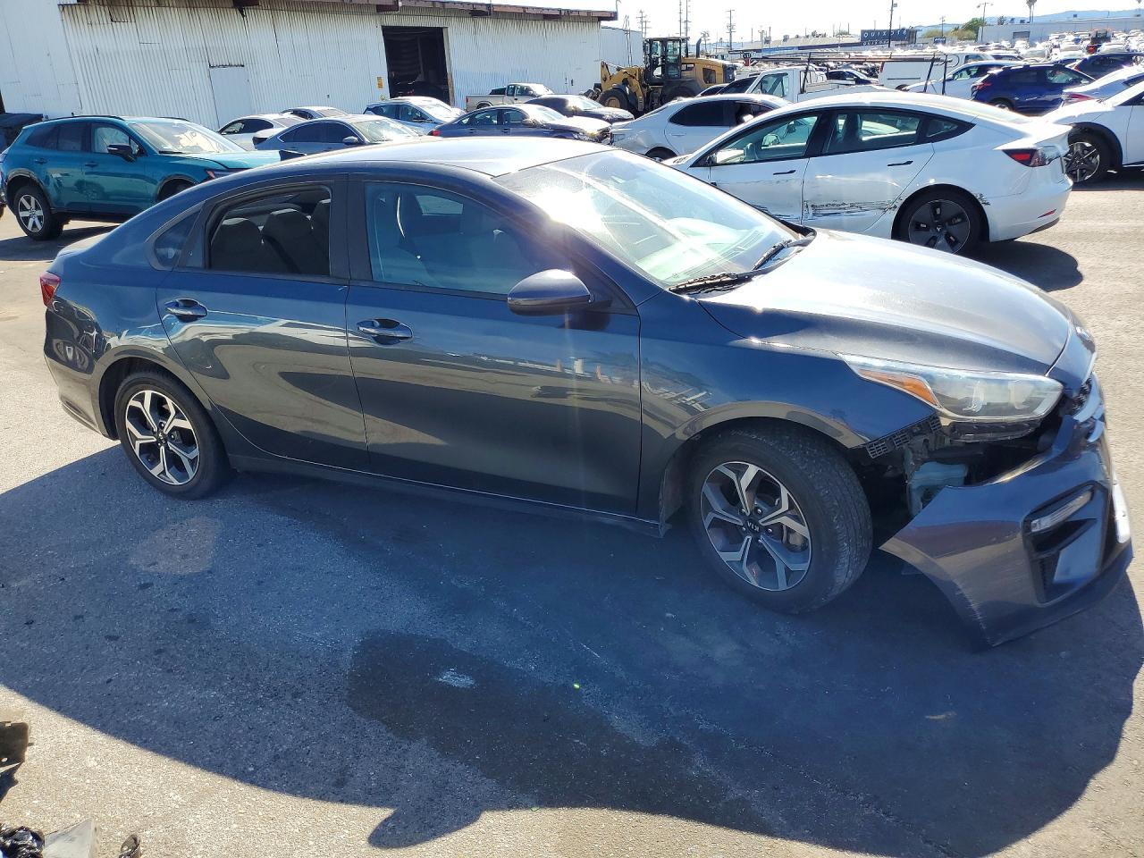 2019 Kia Forte Lxs - Фото 4