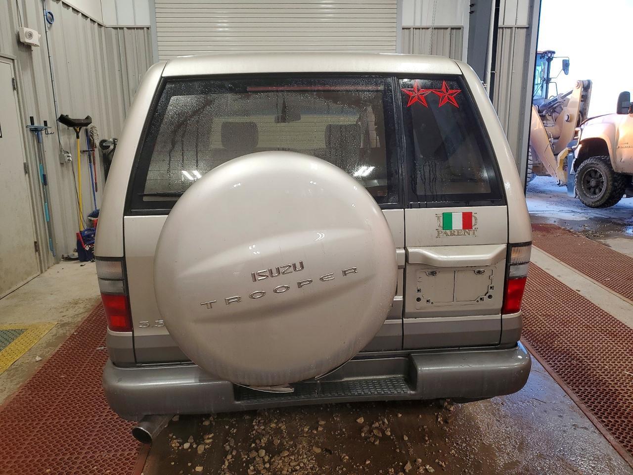 2001 Isuzu Trooper S - Фото 6