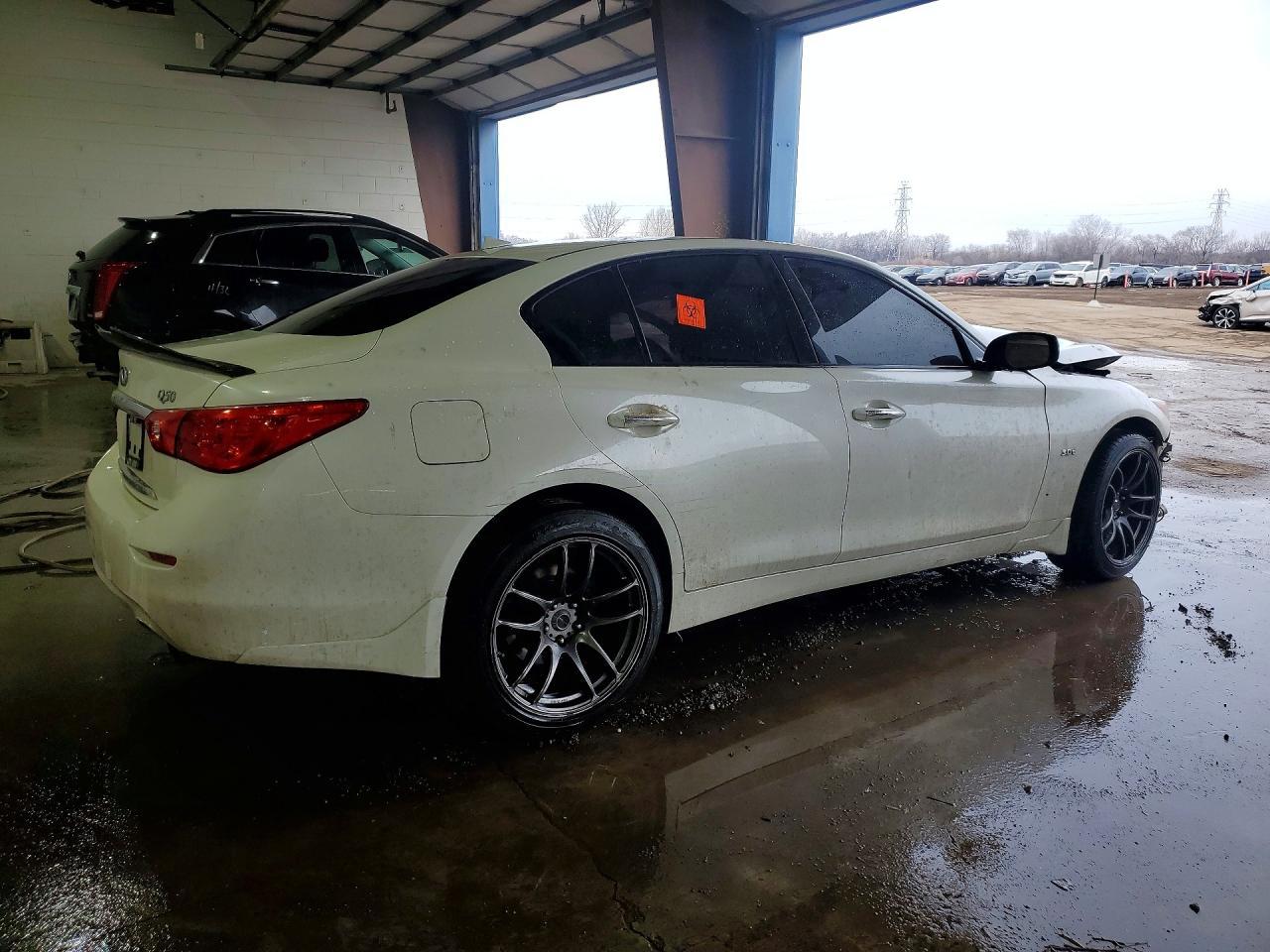 2017 Infiniti Q50 3.0T Premium - Фото 3