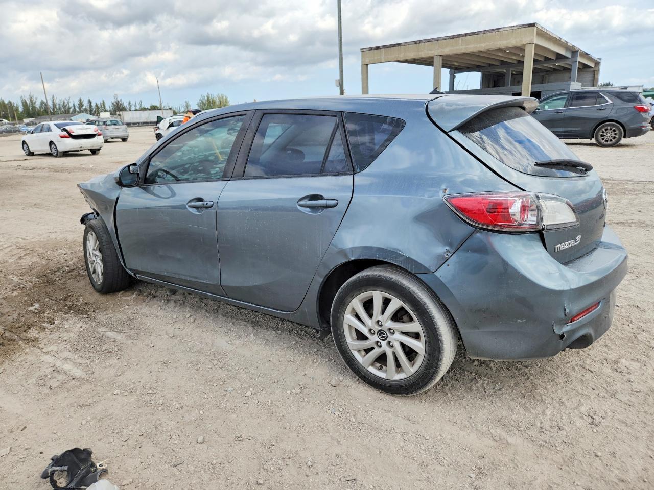 2013 Mazda 3 I - Фото 2