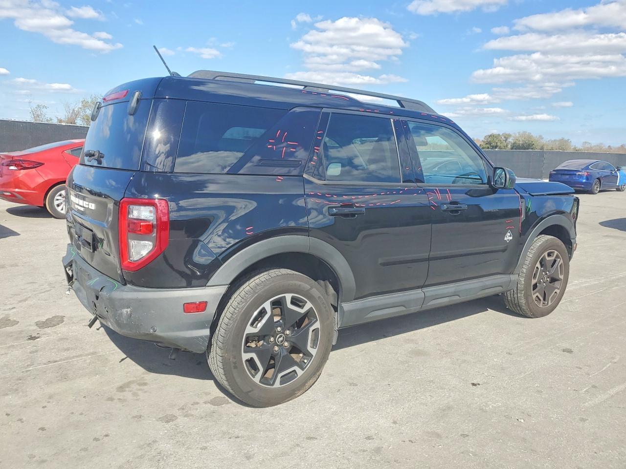 2021 Ford Bronco Sport Outer Banks - Image 3