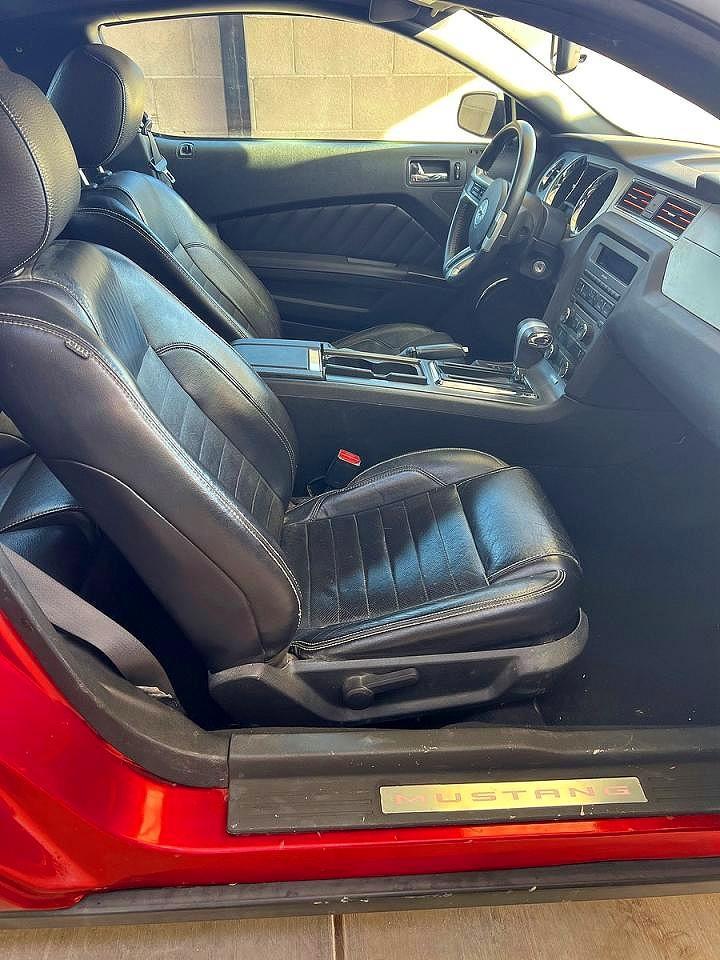 2010 Ford Mustang Gt - Image 5