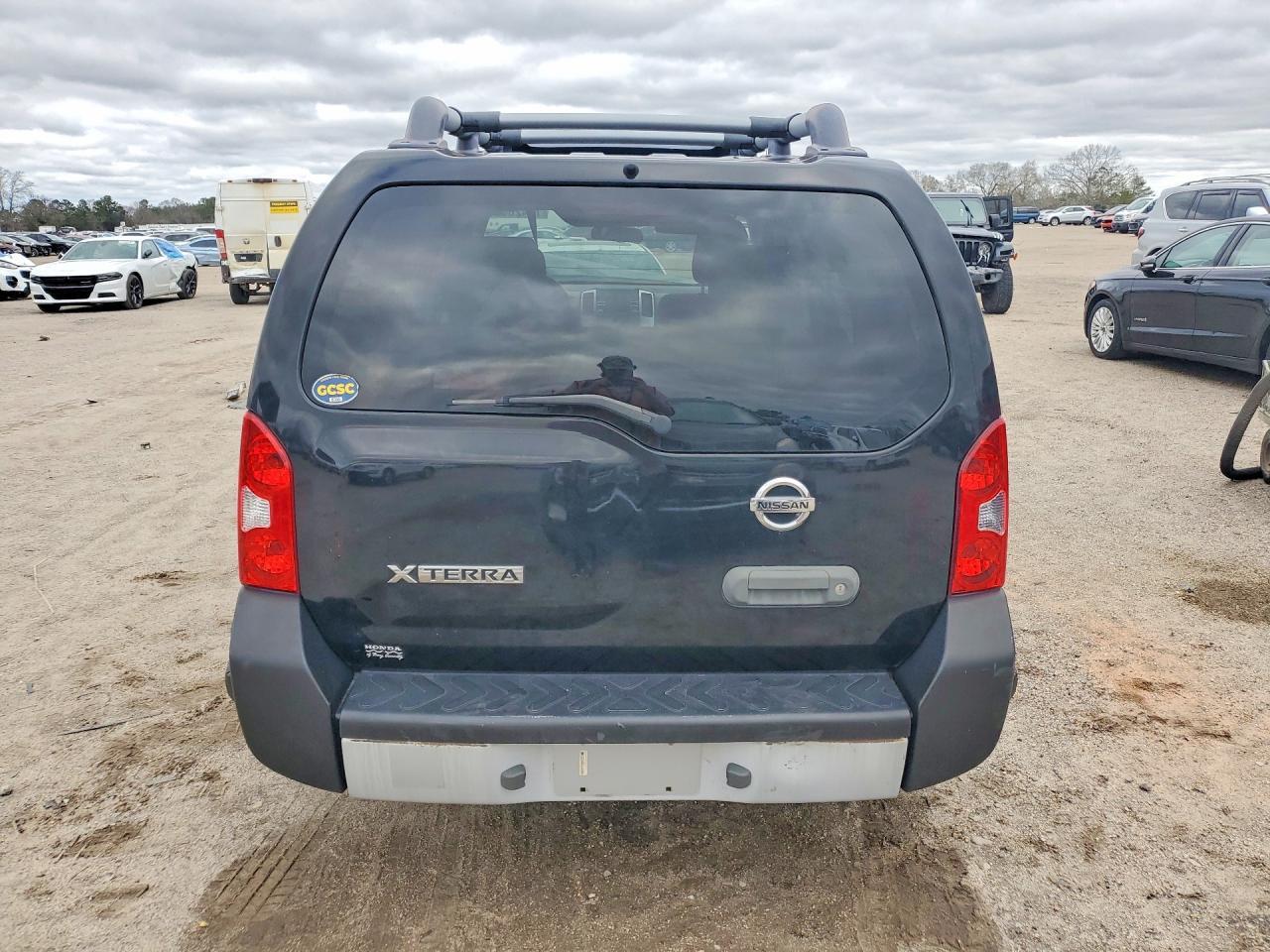 2014 Nissan Xterra X - Image 6