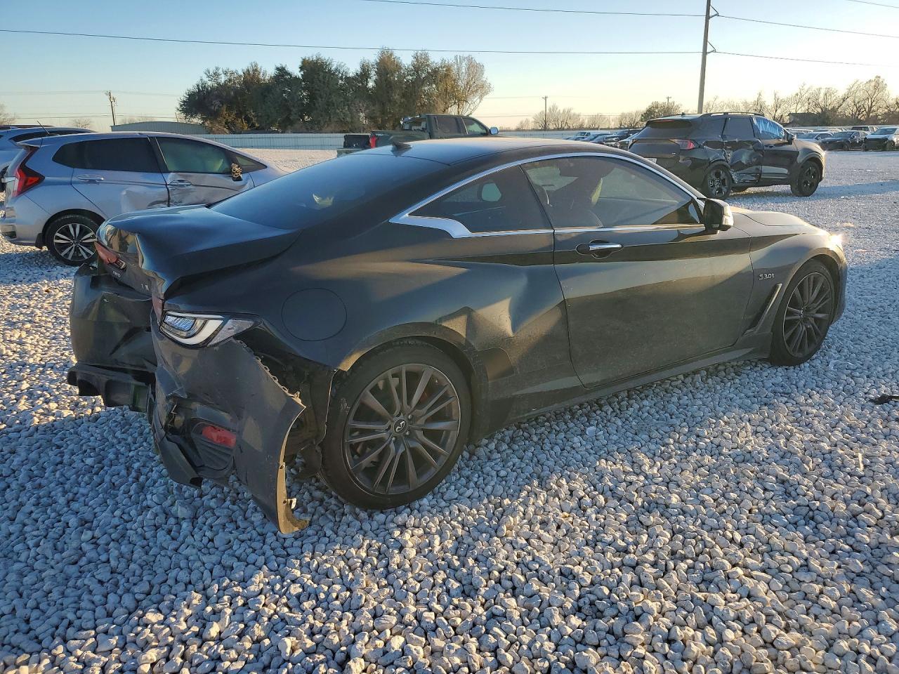 2017 Infiniti Q60 - Image 3