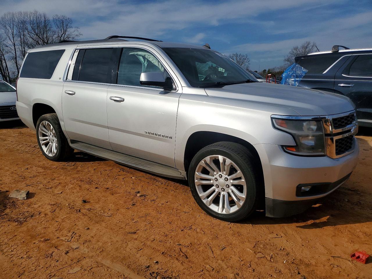 2015 Chevrolet Suburban C1500 Lt - Image 4