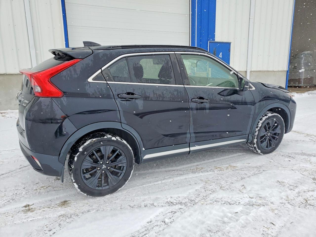 2019 Mitsubishi Eclipse Cross Le - Image 3