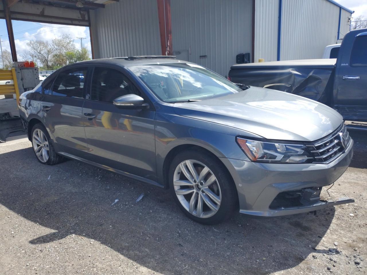 2019 Volkswagen Passat Wolfsburg - Фото 4
