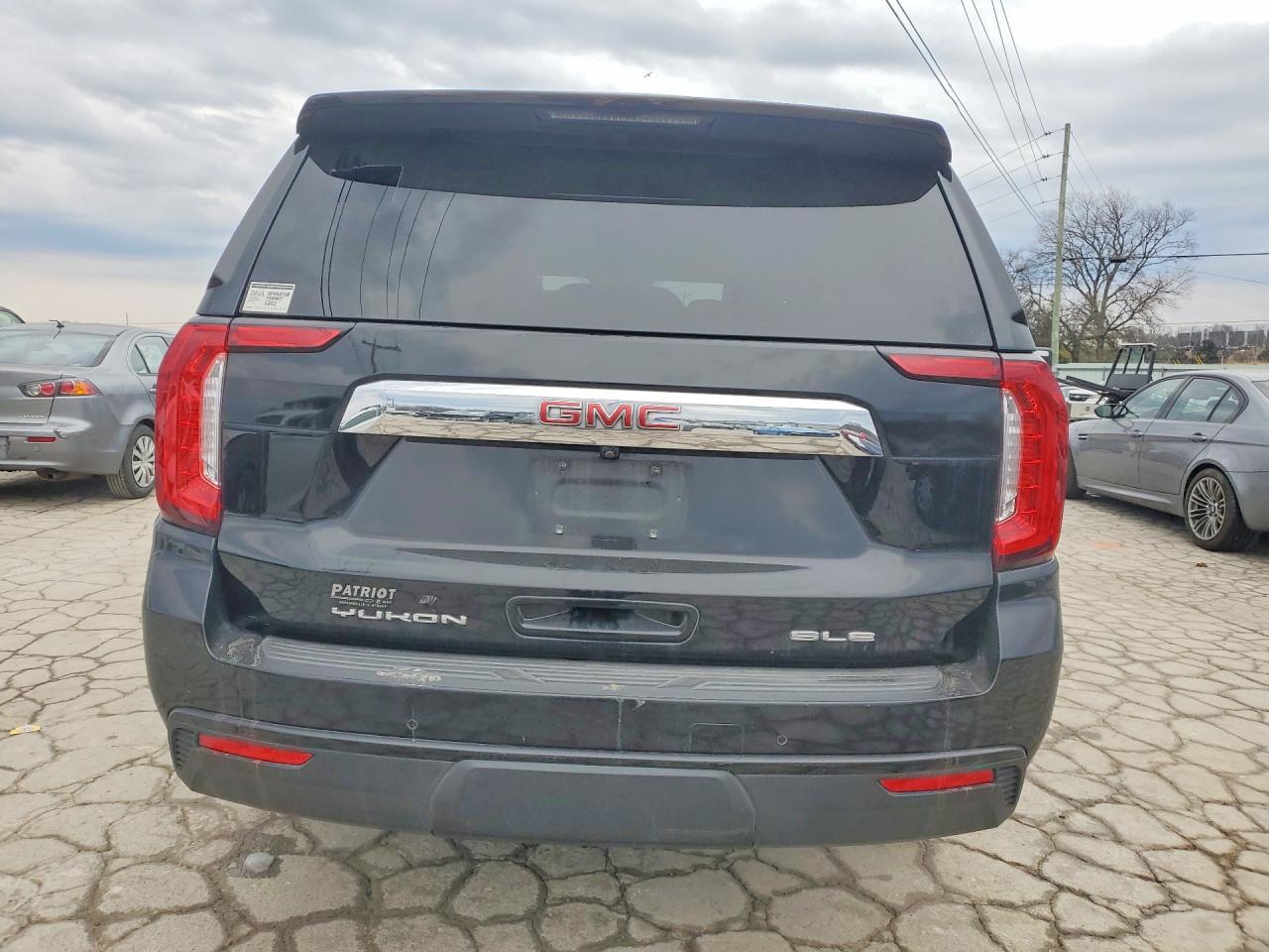 2021 GMC Yukon Sle - Image 6