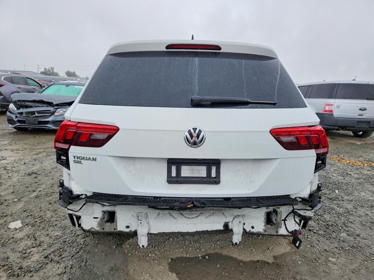 2021 Volkswagen Tiguan Se - Фото 6