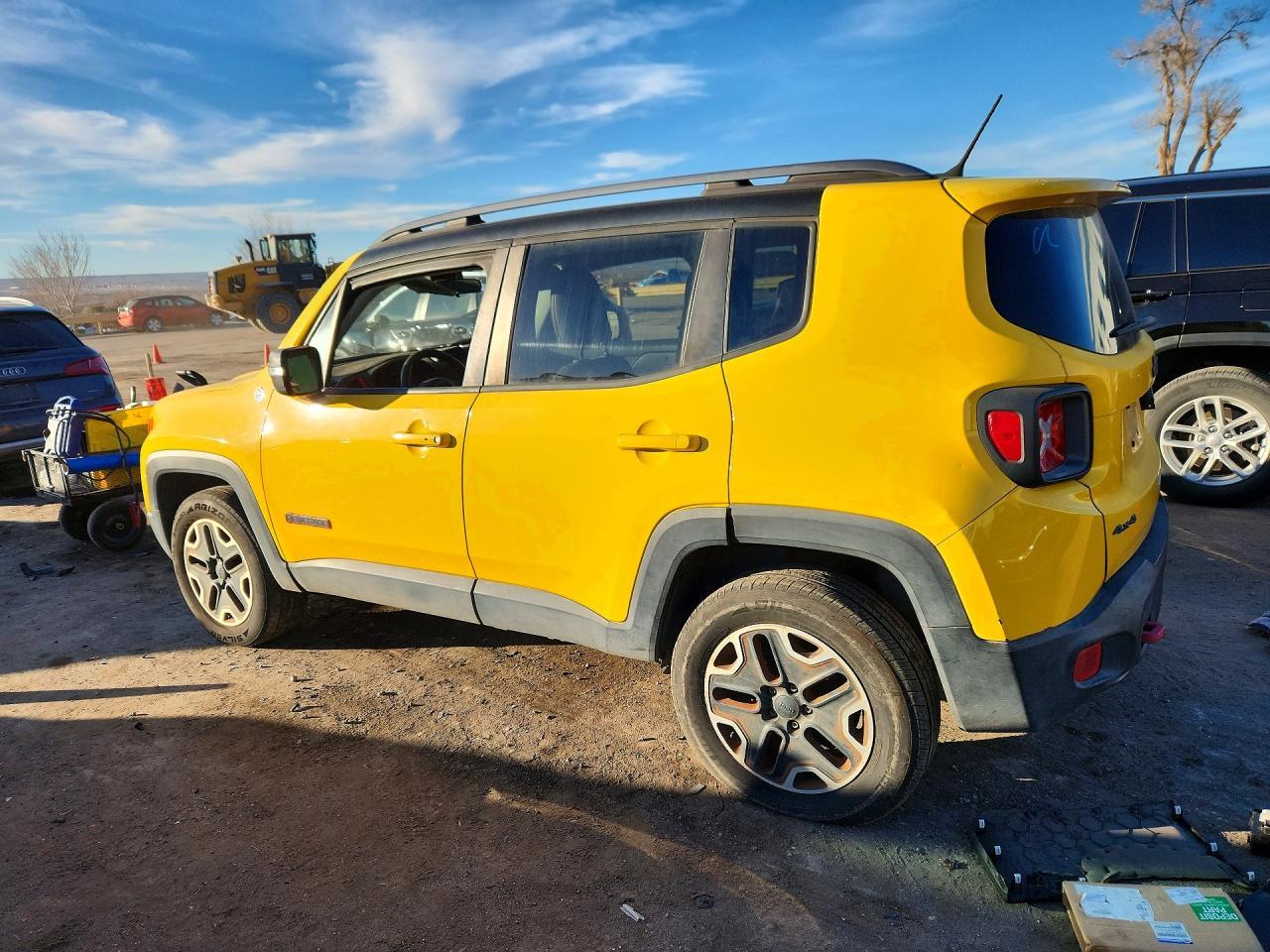 2015 Jeep Renegade Trailhawk - Image 2