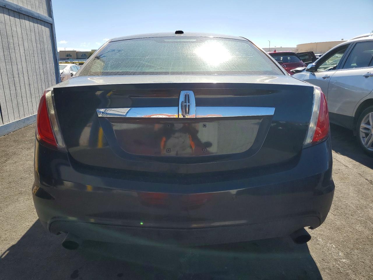 2011 Lincoln Mks - Image 6