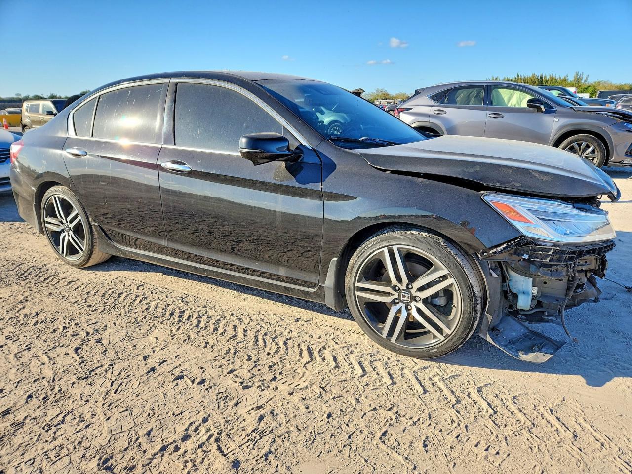 2017 Honda Accord Touring - Фото 4