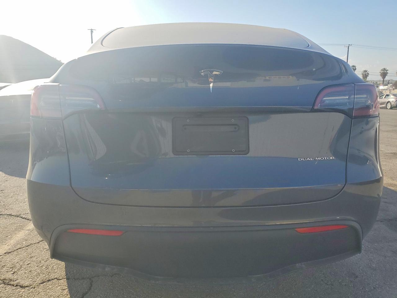 2023 Tesla Model Y - Фото 6