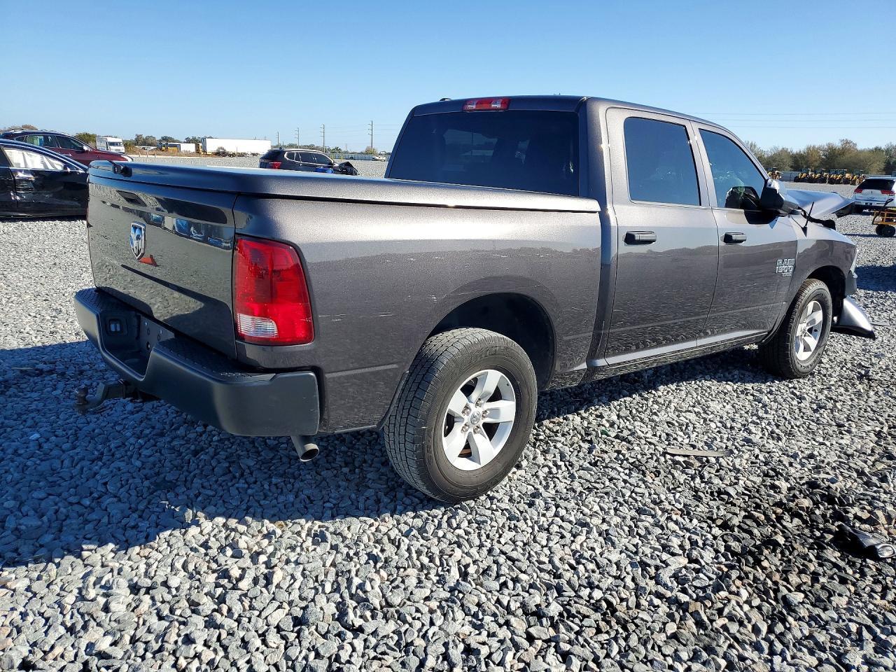 2023 Ram 1500 Classic Tradesman - Фото 3