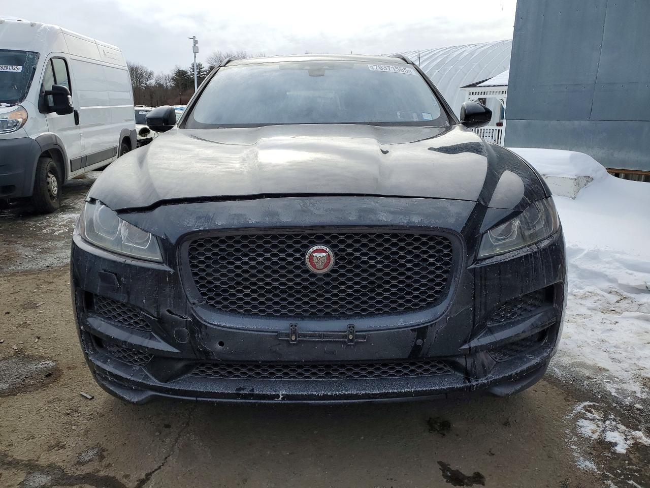 2018 Jaguar F-Pace Premium - Image 5