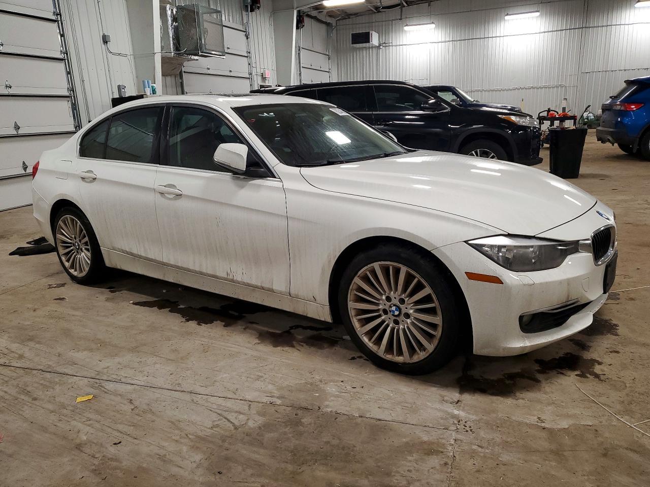 2013 BMW 328 I - Фото 4