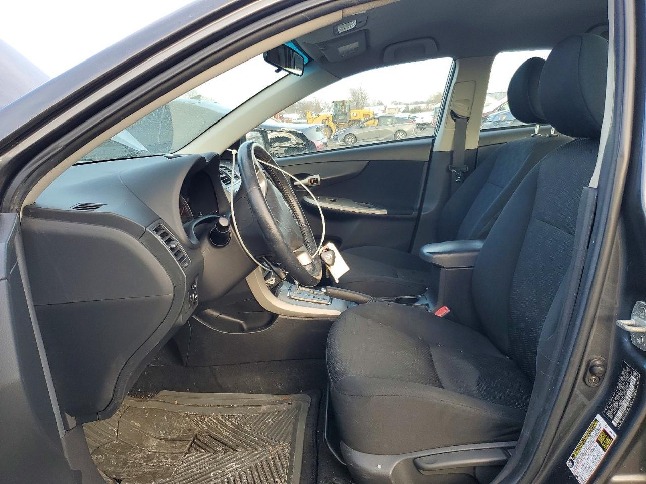 2010 Toyota Corolla Base - Фото 7