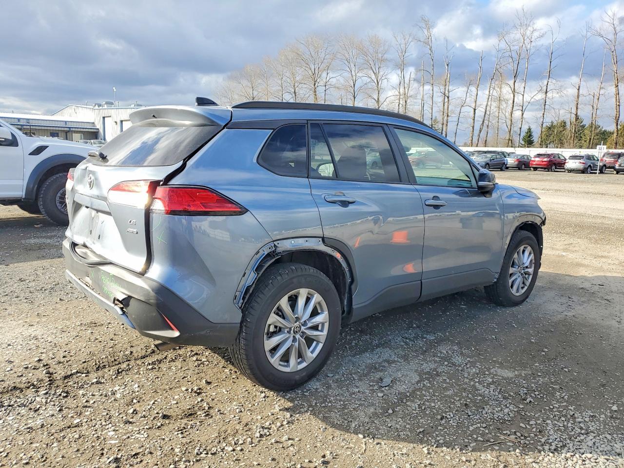 2025 Toyota Corolla Cross Le - Image 3