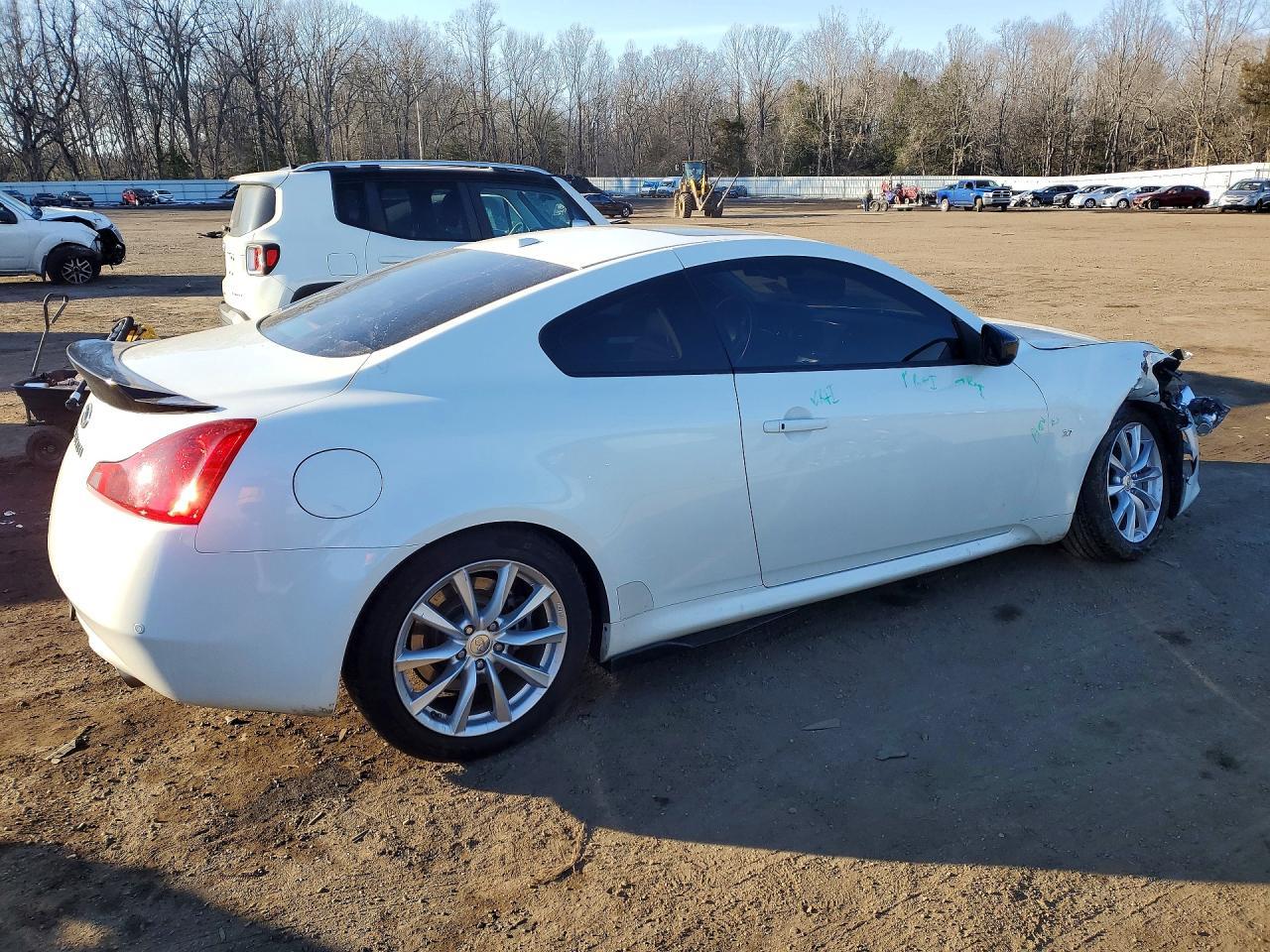 2015 Infiniti Q60 Journey - Фото 3