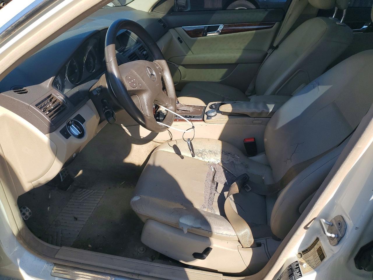 2011 Mercedes-Benz C 300 - Фото 7