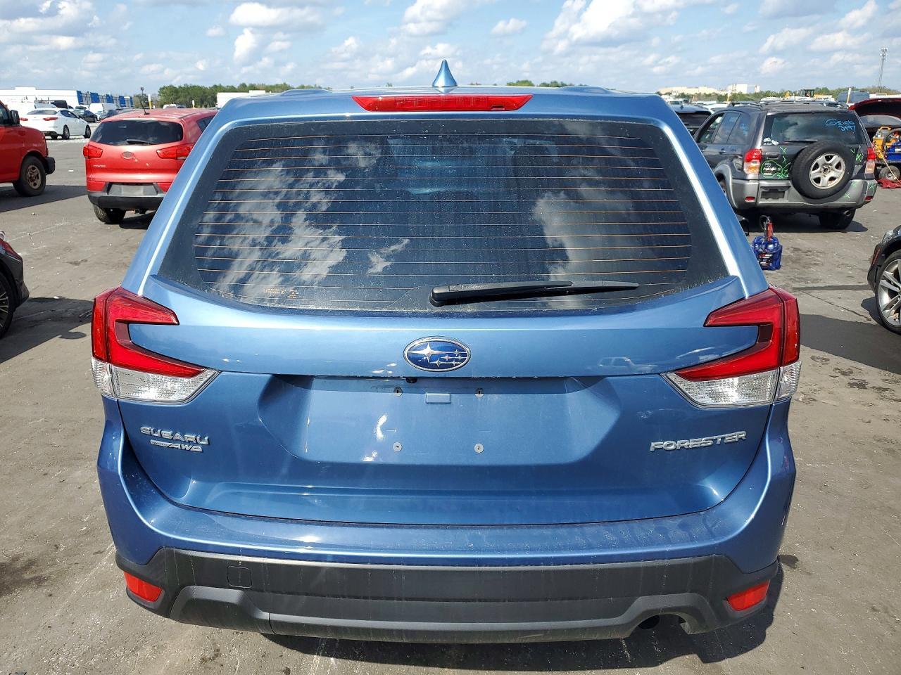 2023 Subaru Forester - Image 6