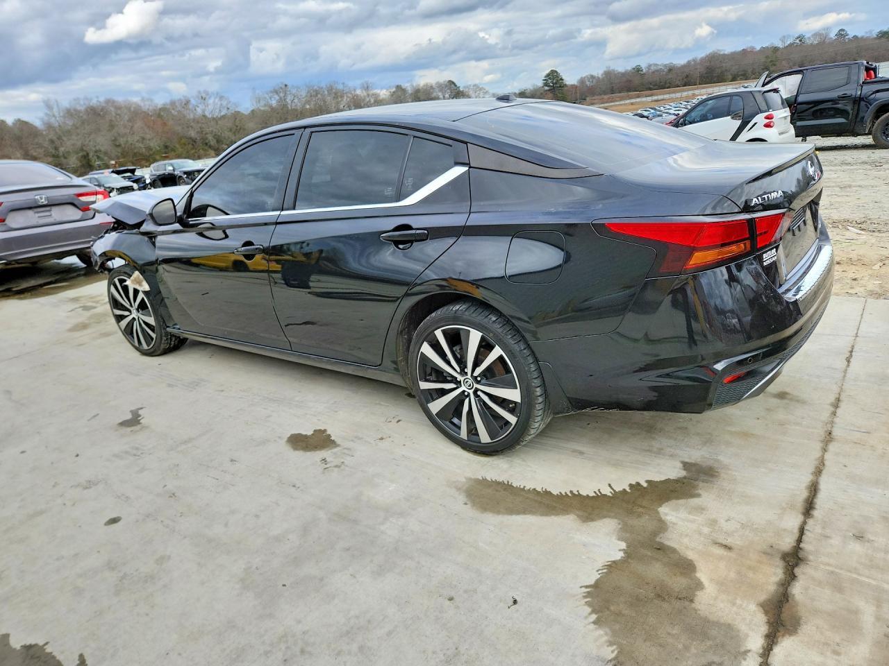2022 Nissan Altima 2.5 Sr - Фото 2