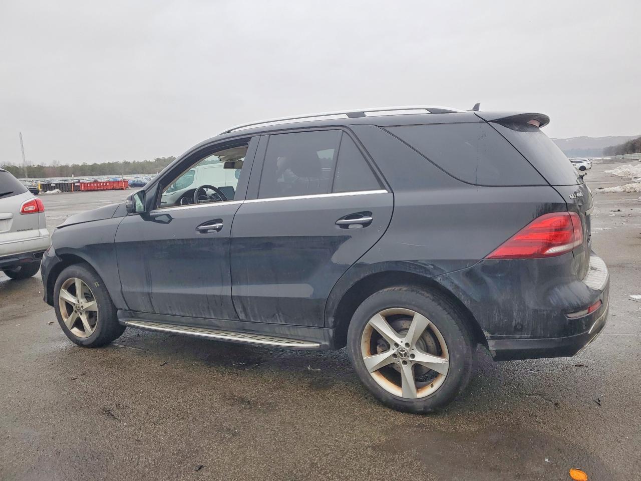 2019 Mercedes-Benz Gle 400 4Matic - Image 2