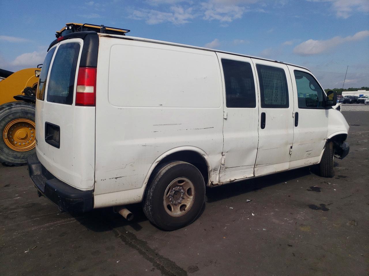 2013 Chev Express Cargo 2500 1 - Image 3