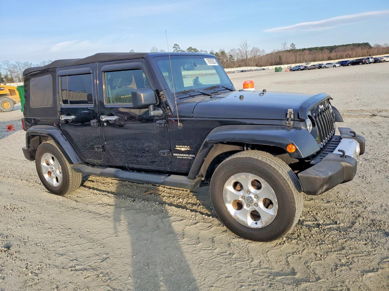 2015 Jeep Wrangler Unlimited Sahara - Image 4