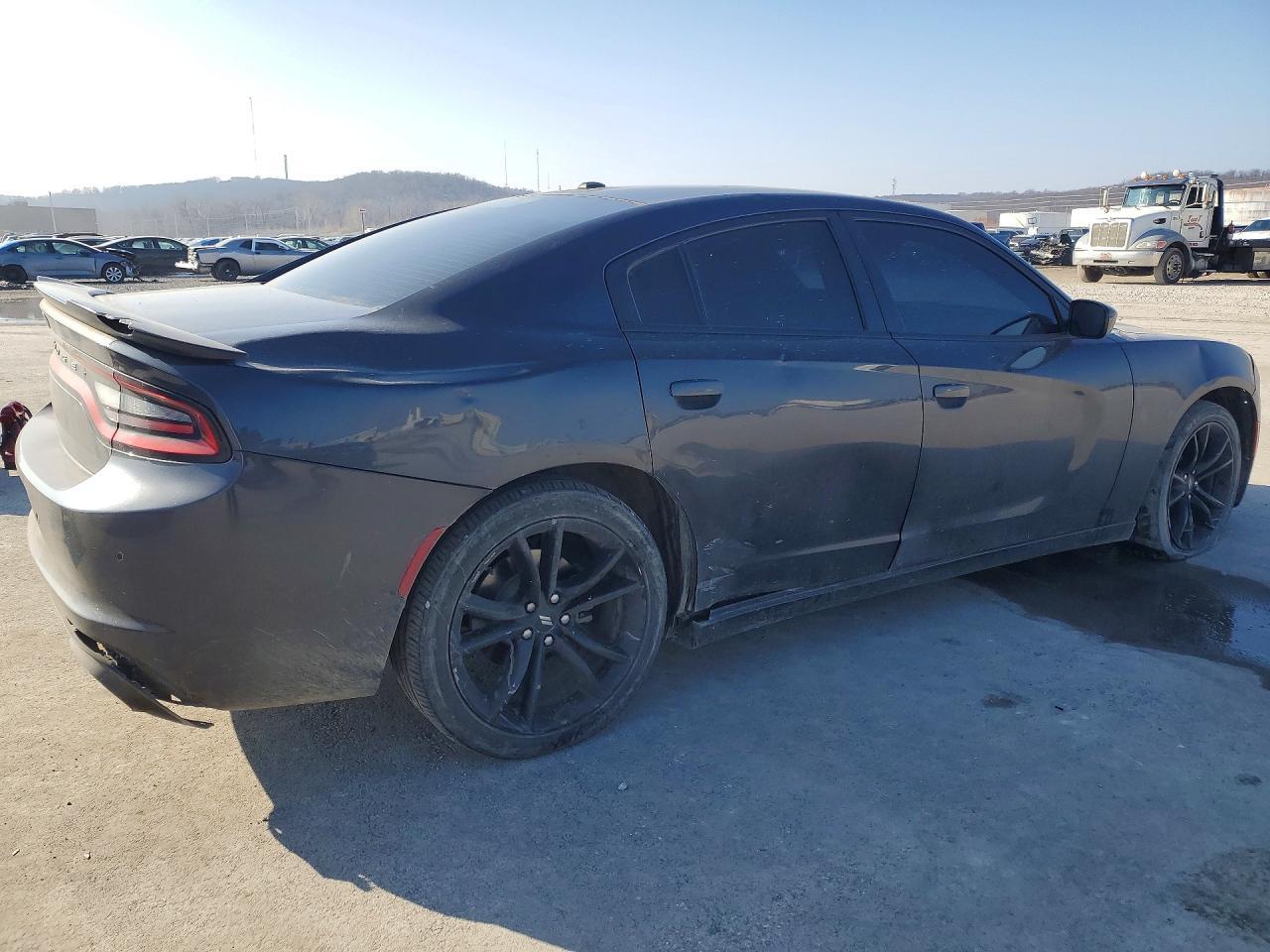 2018 Dodge Charger Sxt - Фото 3