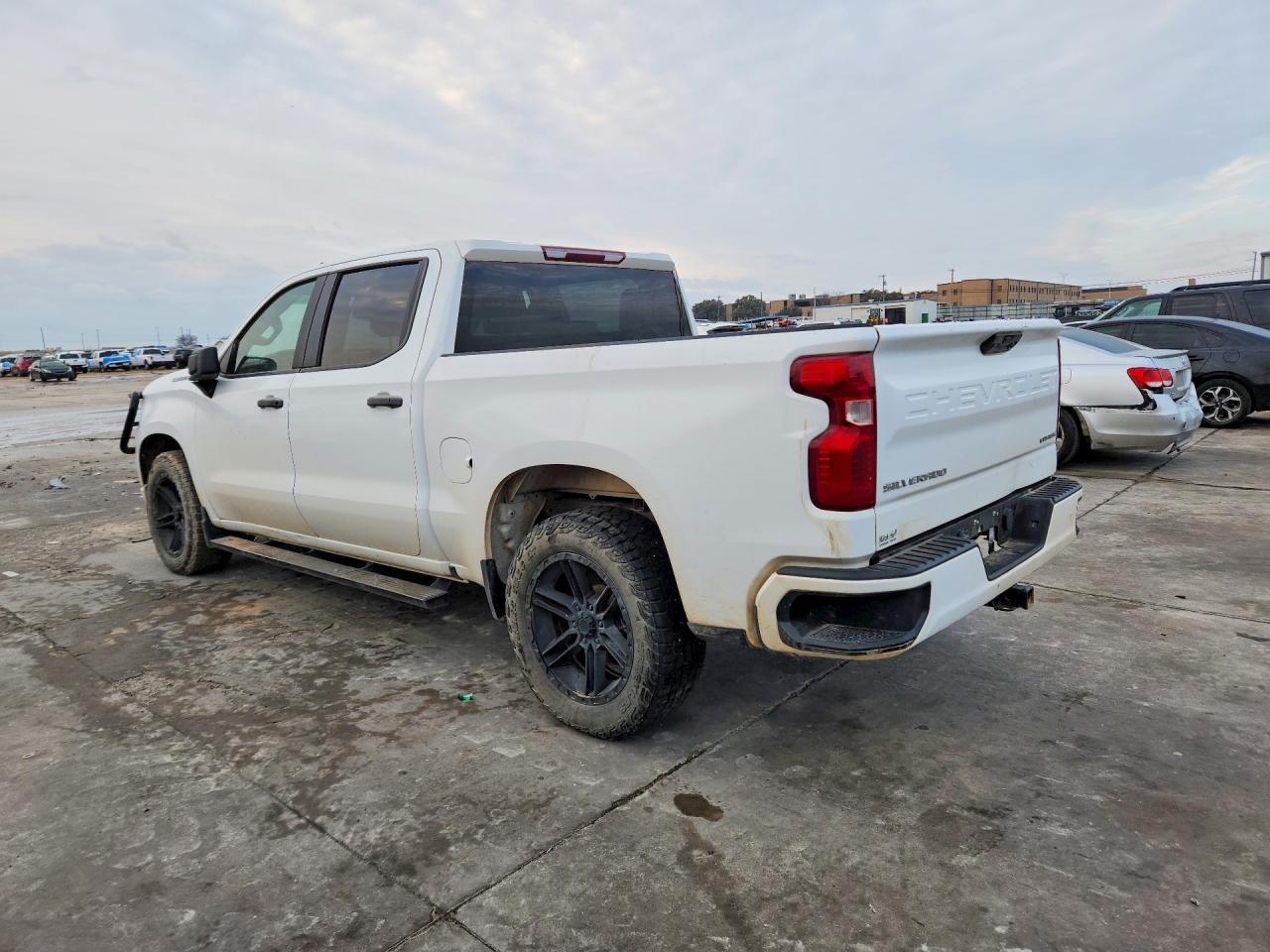 2022 Chevrolet Silverado K1500 Custom - Image 2