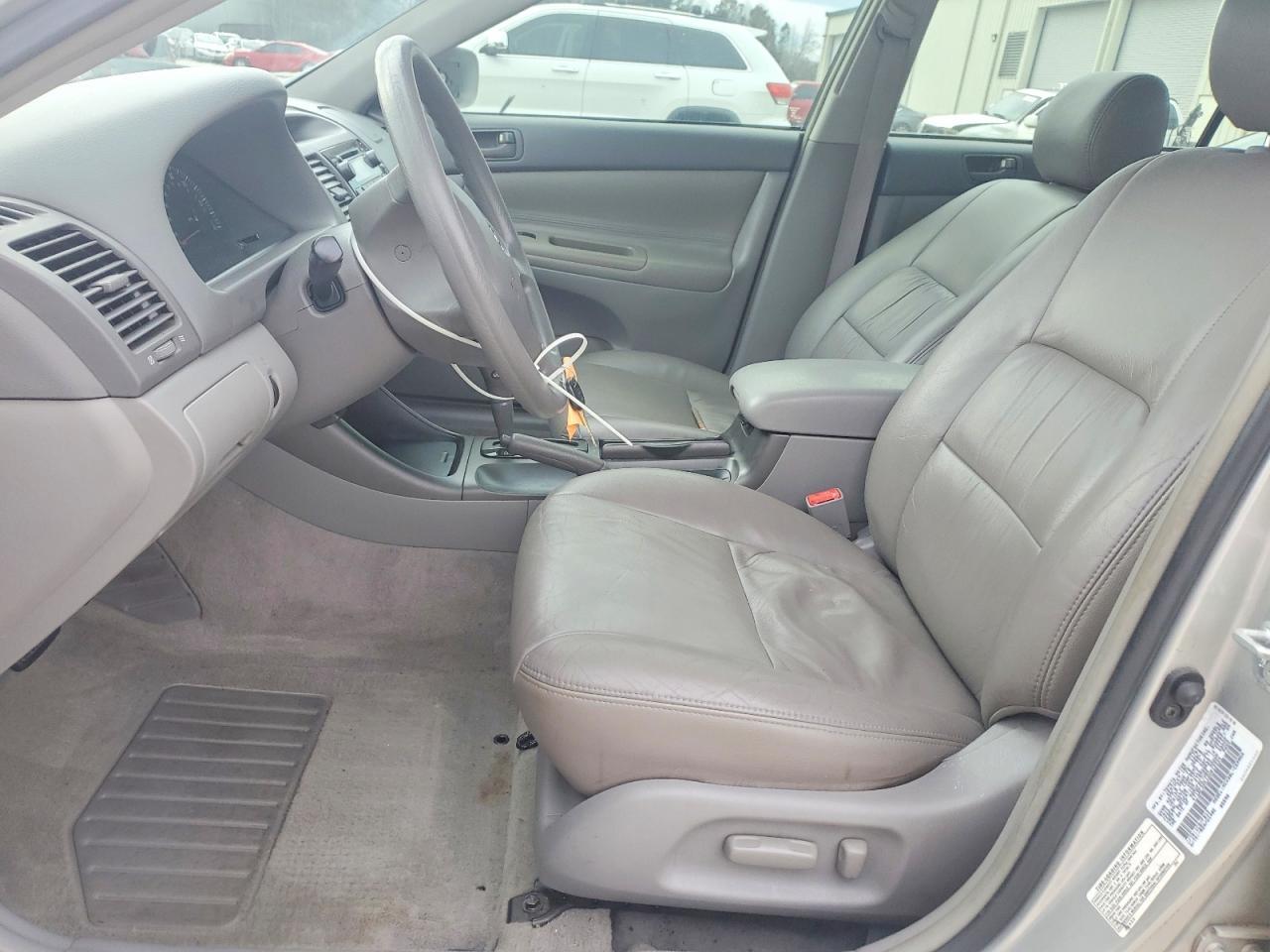 2002 Toyota Camry Le - Фото 7