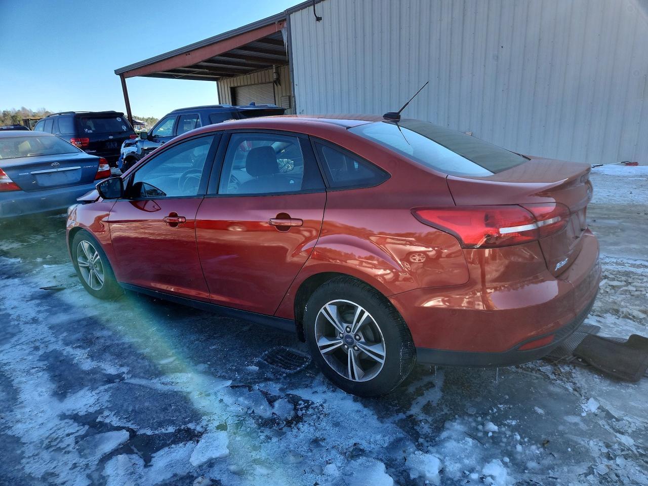 2018 Ford Focus Se - Фото 2