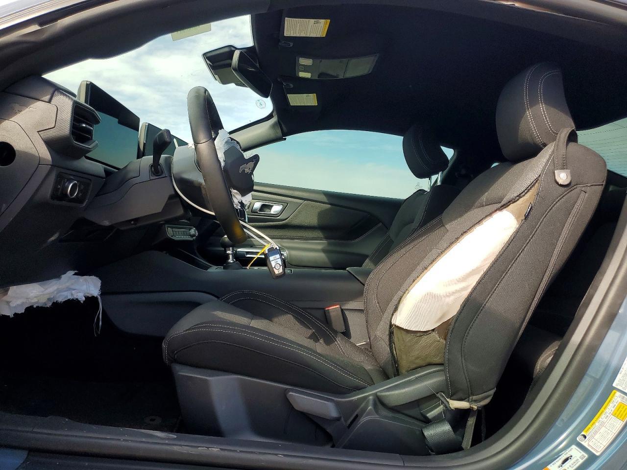 2025 Ford Mustang Gt - Фото 7