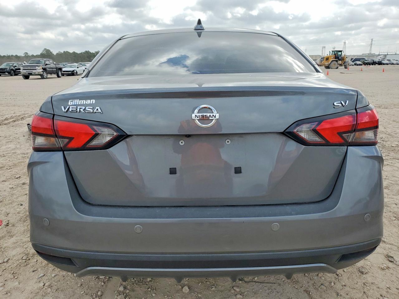 2021 Nissan Versa - Фото 6