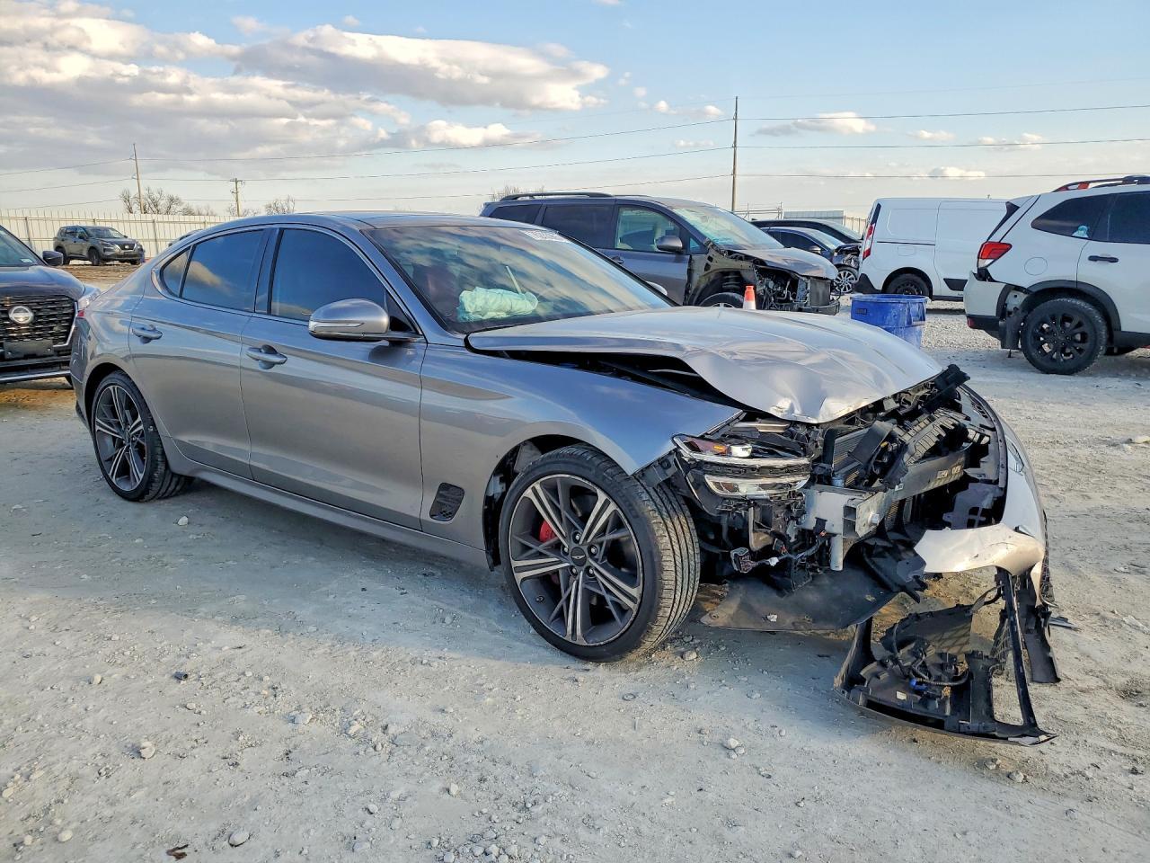 2025 Genesis G70 Base - Фото 4
