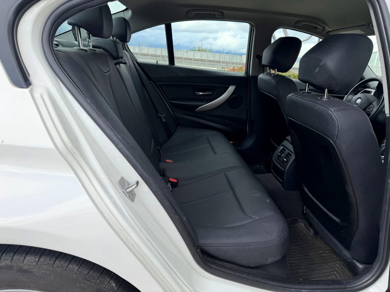 2018 BMW 320 I - Image 6