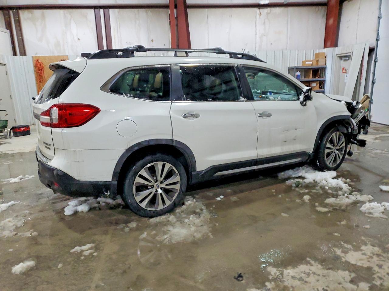 2019 Subaru Ascent Touring - Фото 3