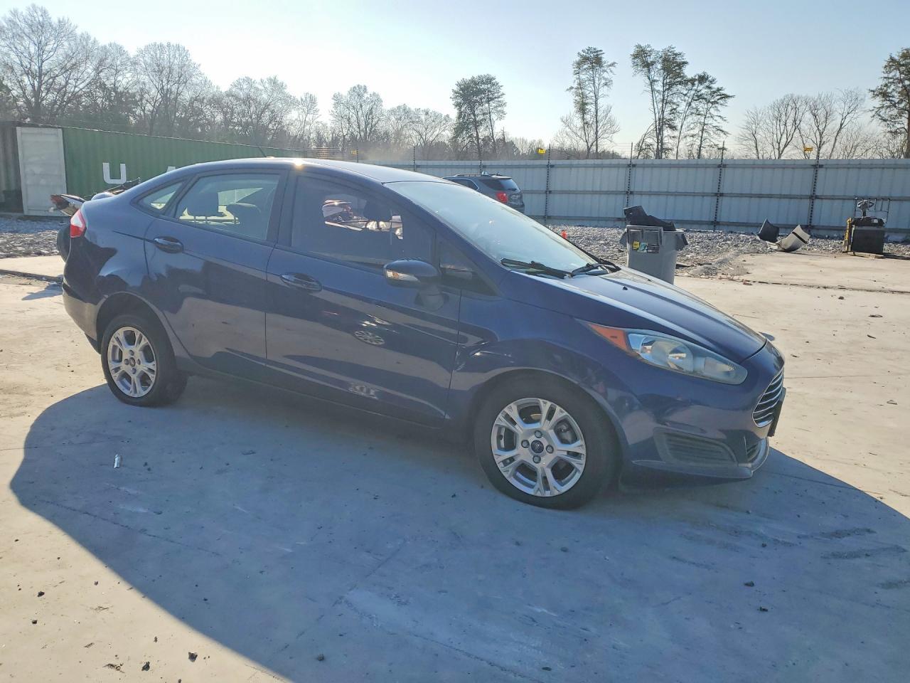 2016 Ford Fiesta Se - Фото 4