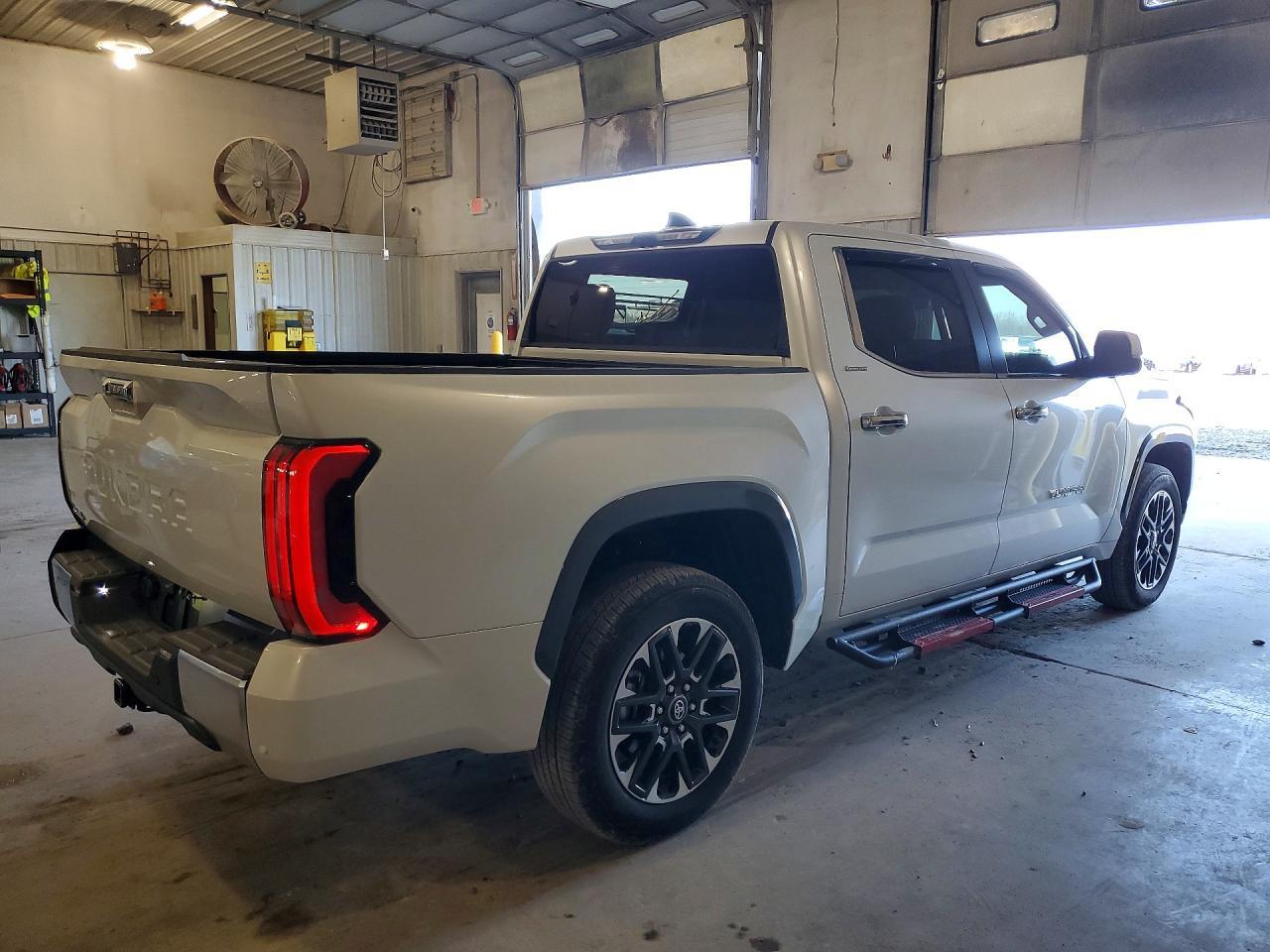 2026 Toyota Tundra Limited - Фото 3