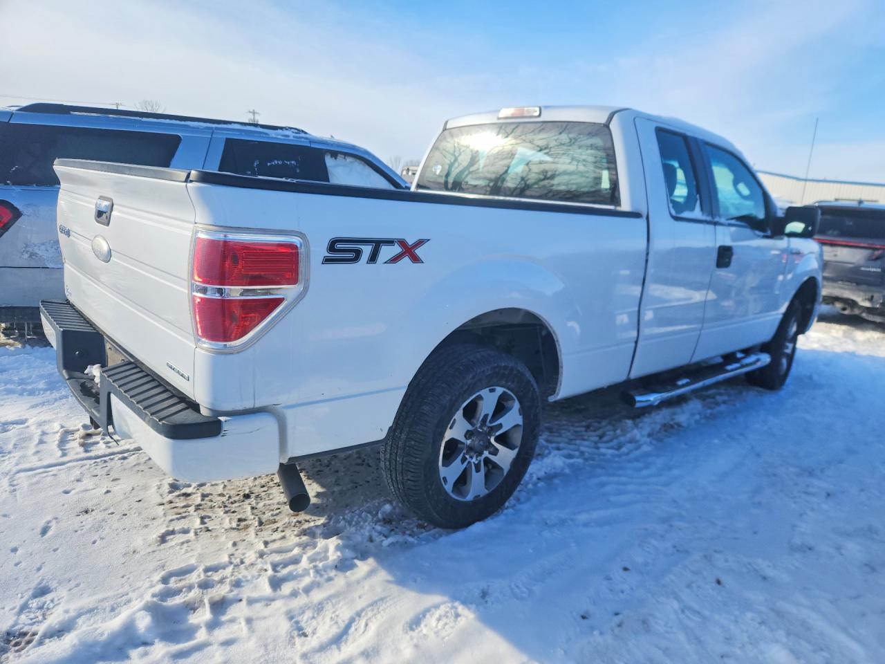 2014 Ford F150 - Фото 3