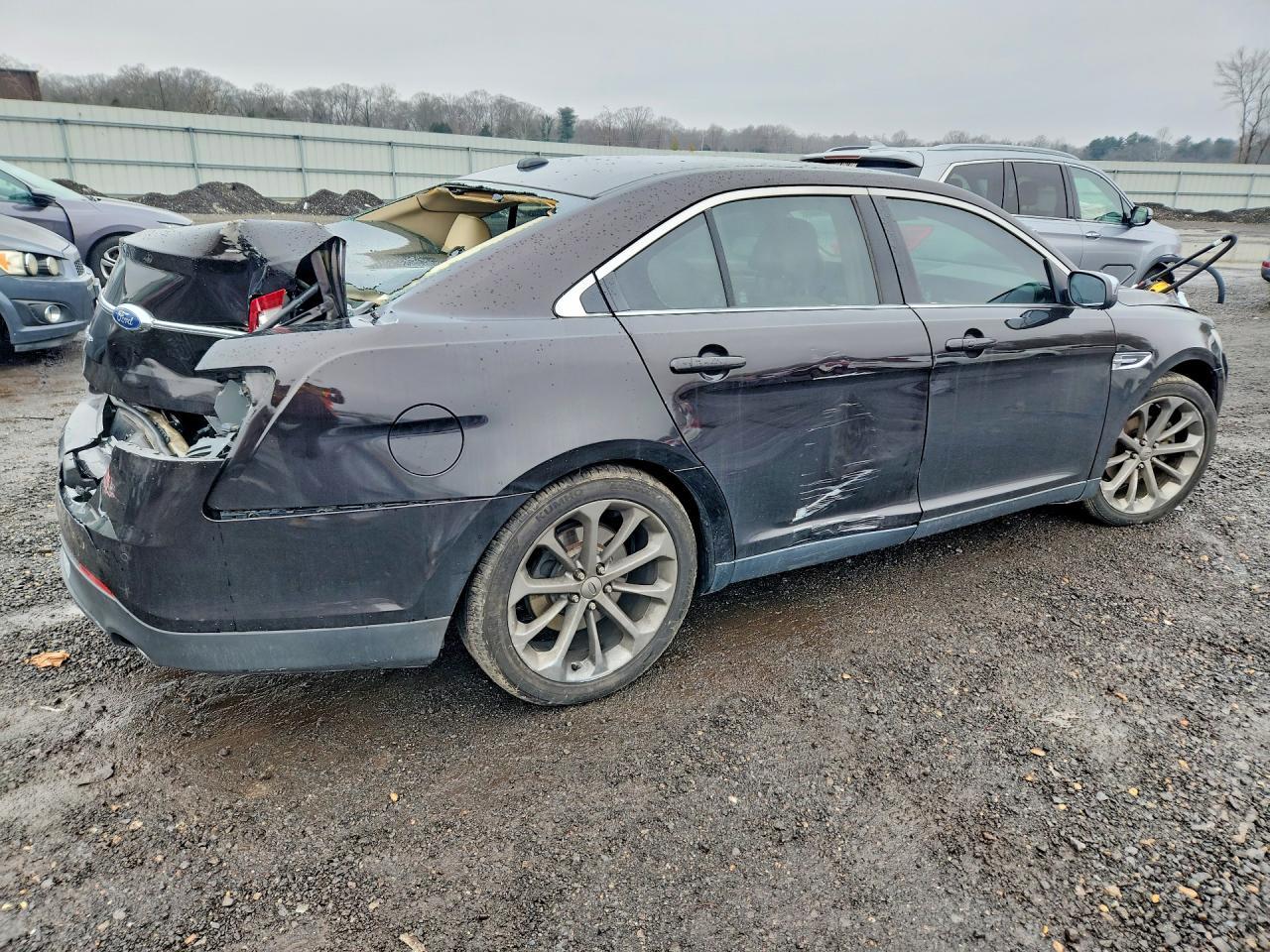 2013 Ford Taurus Limited - Фото 3