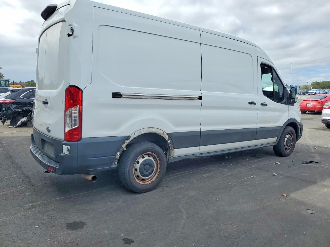 2021 Ford Transit 250 Utility / Service Van - Image 3