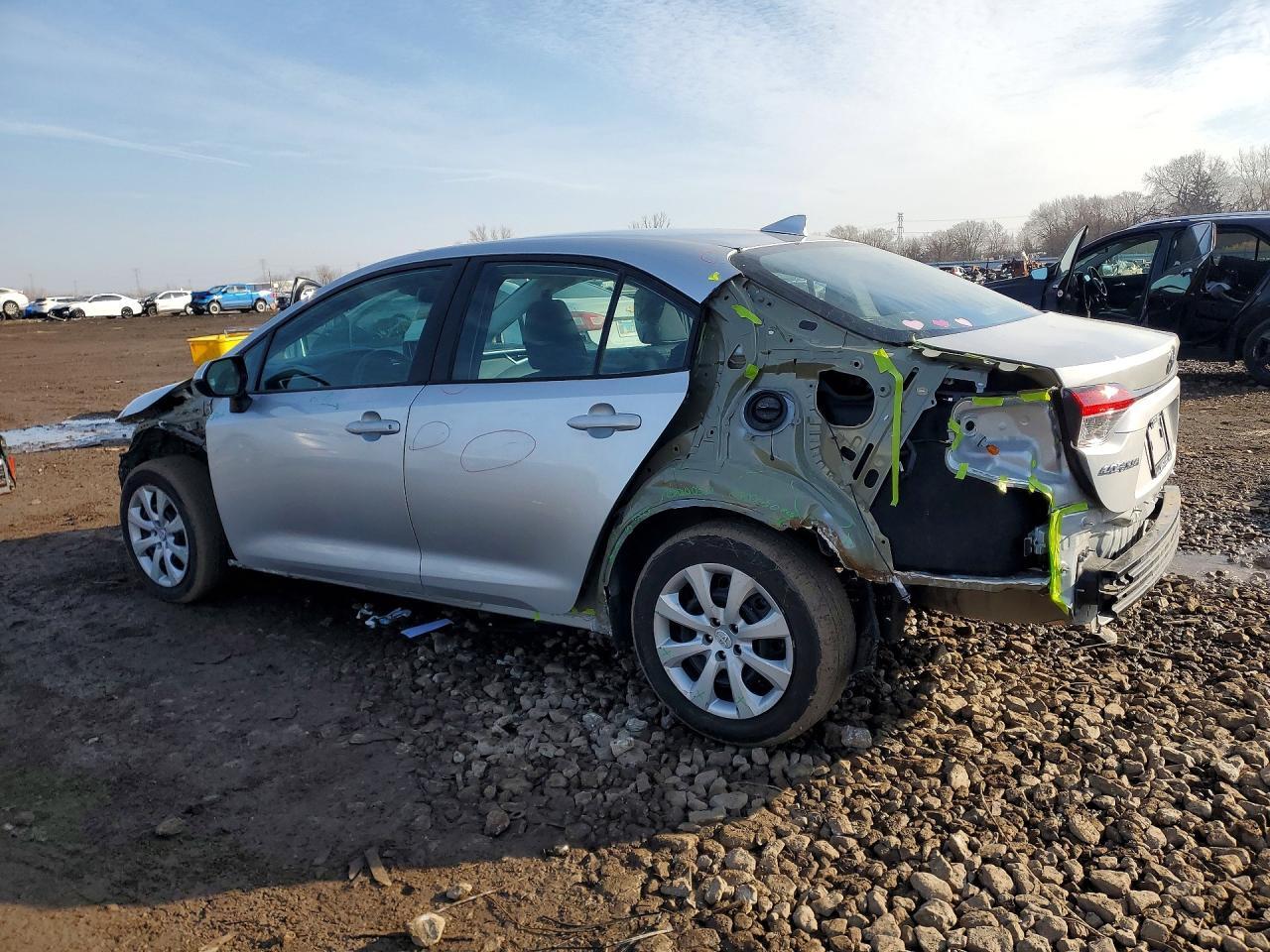 2024 Toyota Corolla Le - Фото 2
