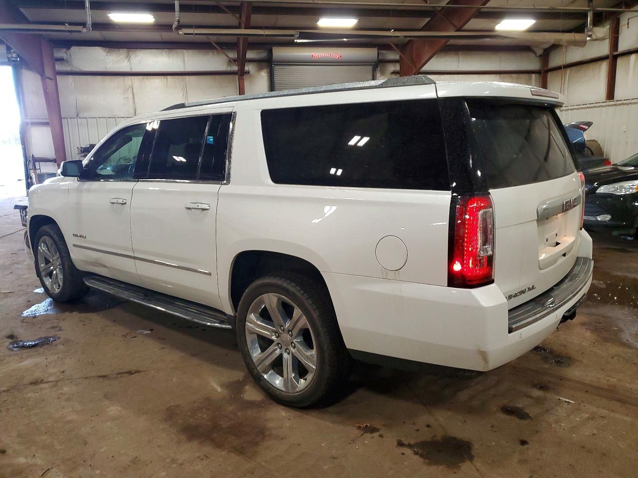2020 GMC Yukon Xl Denali - Фото 2