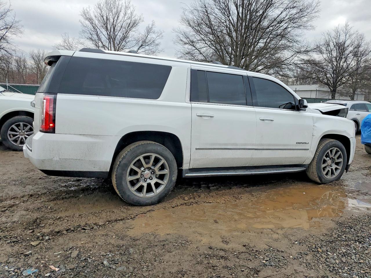 2017 GMC Yukon Xl Denali - Фото 3