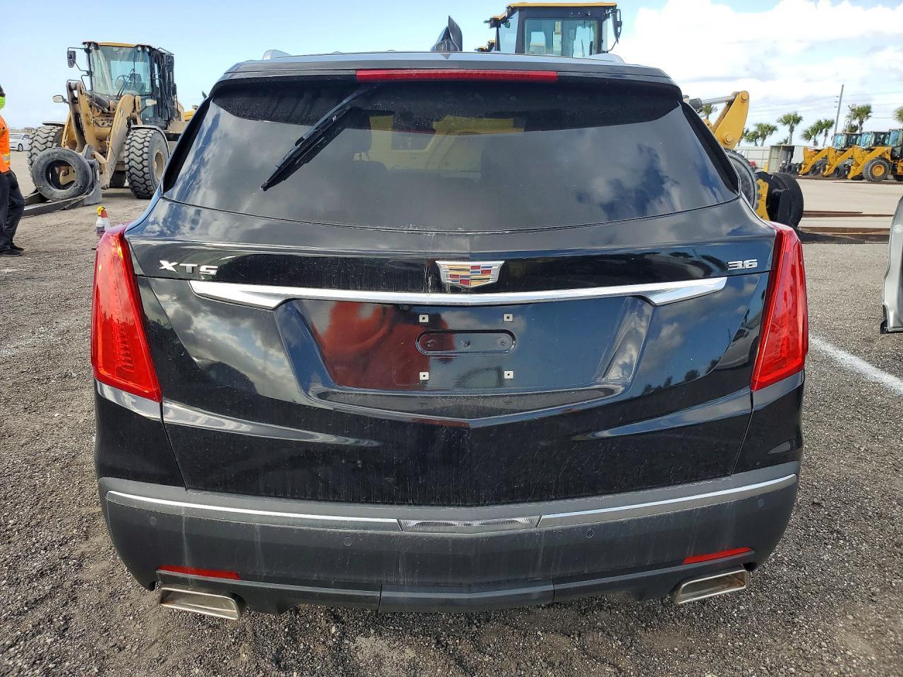 2017 Cadillac Xt5 Premium Luxury - Image 7