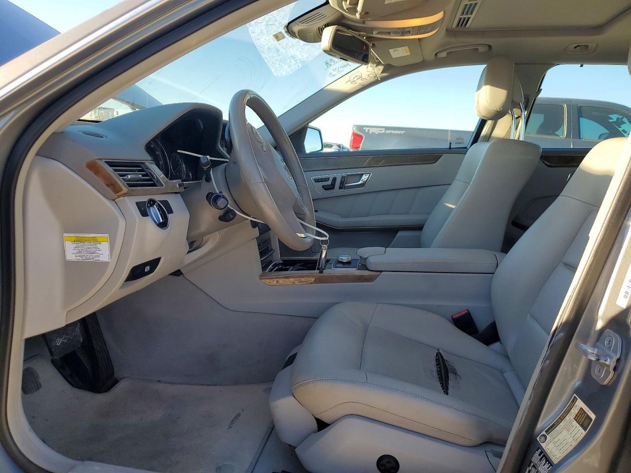 2011 Mercedes-Benz E 350 4Matic Wagon - Фото 7