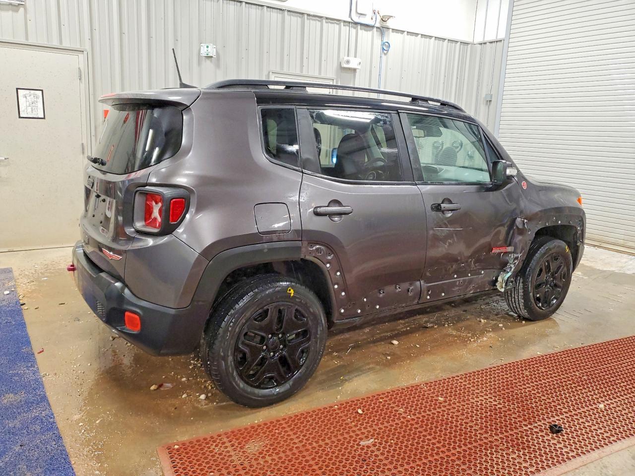 2018 Jeep Renegade Trailhawk - Фото 3
