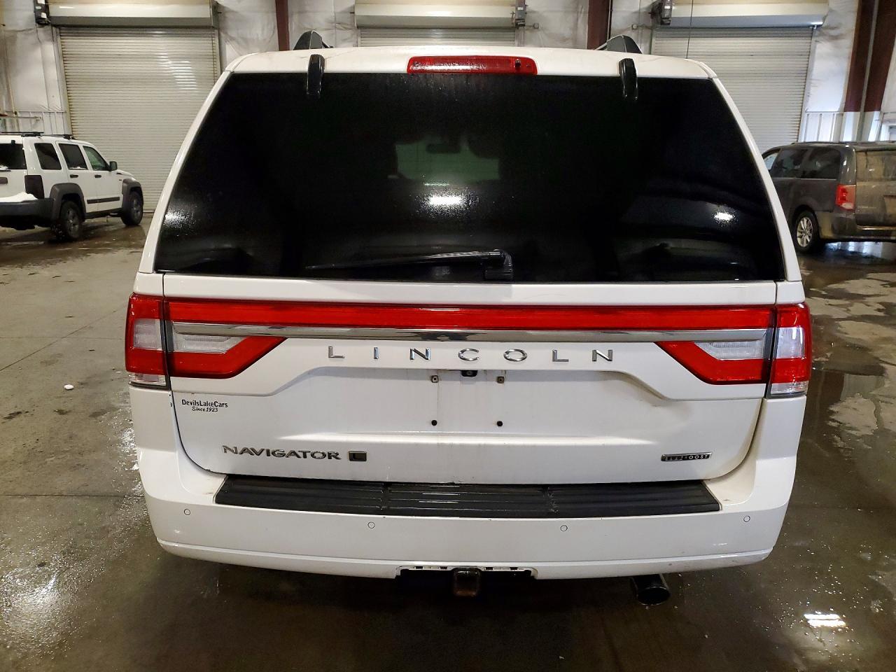 2015 Lincoln Navigator L - Фото 6